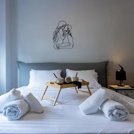 Noir Luxury 1 Bedroom Atelier Афины