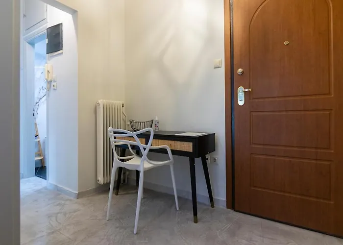 Noir Luxury 1 Bedroom Atelier *