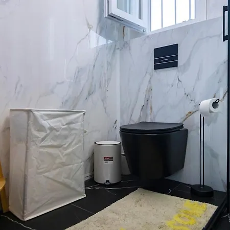 Noir Luxury 1 Bedroom Atelier Διαμέρισμα