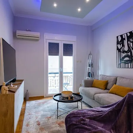 Noir Luxury 1 Bedroom Atelier